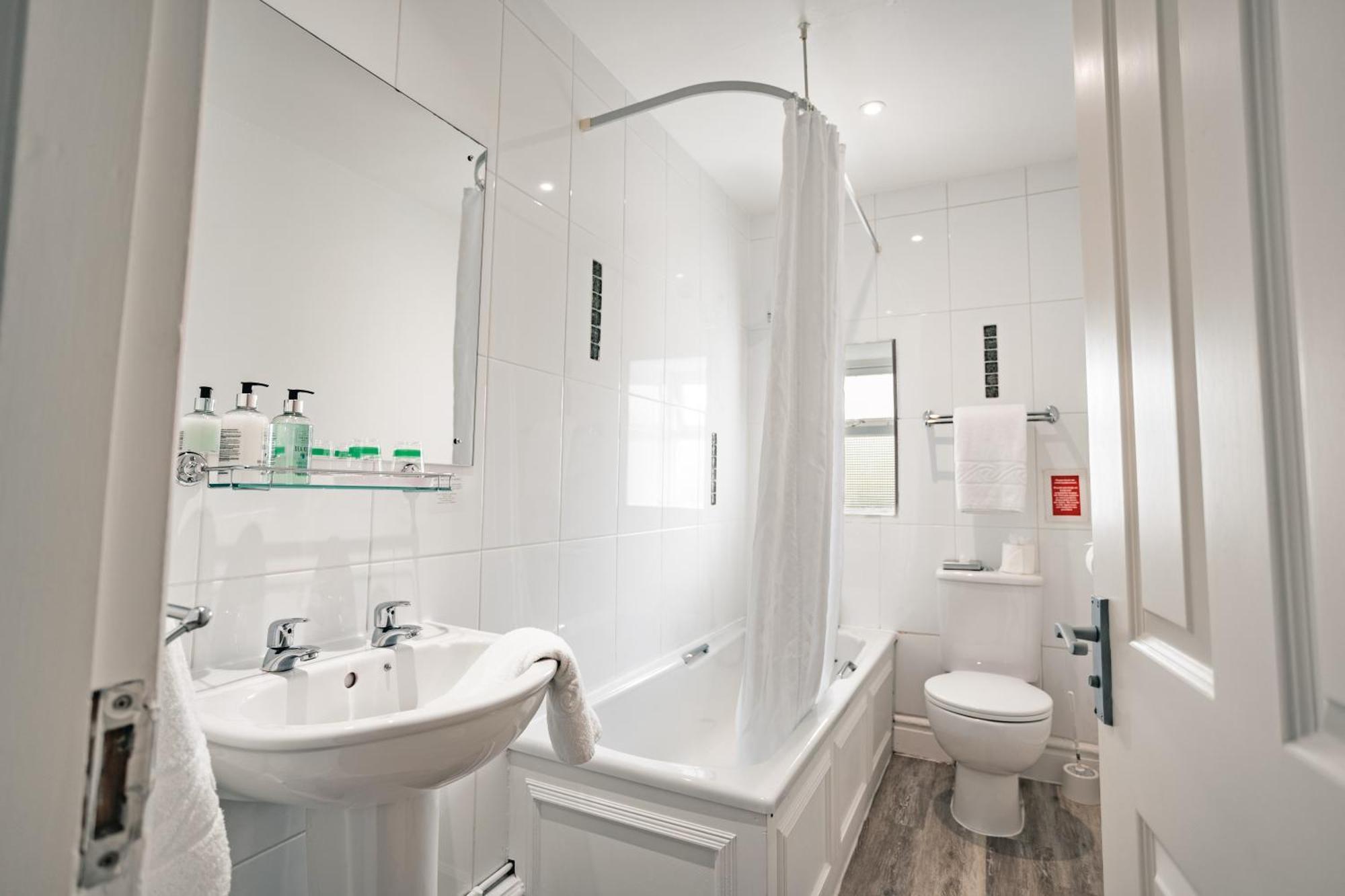 Ambleside Townhouse Hotel ภายนอก รูปภาพ